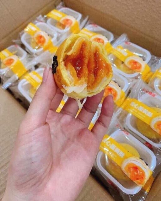 BÁNH TRỨNG MUỐI TAN CHẢY NGÀN LỚP - liu thùng