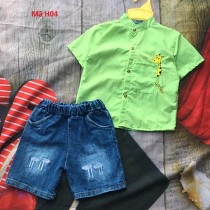 Bộ hươu cao cổ-quần jean màu xanh lá Hàn Quốc cho bé cực đẹp