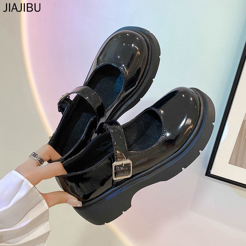 Size 35-44 Mary Janes đen Hợp Thời Trang Giày Nữ Cỡ đại Giày đồng Phục JK Nhật Bản Giày Khiêu Vũ đế Mềm Giày Lolita Dễ Thương Giày Cosplay 43 Korean Fashion Doll Shoes 42 Black Patent Leather Shoes Classic Mary Jane Shoes EVA Shoes High Heel Leather Shoes