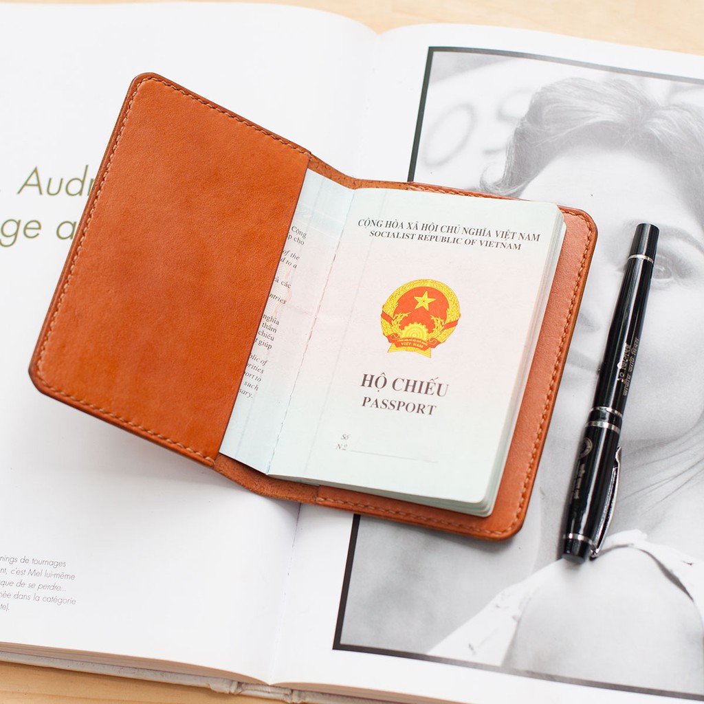 Vỏ bao passport da bò nhập khẩu màu vàng bò - Vỏ bao Mino Crafts