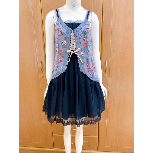 Đầm 2hand Otome Nhật hiệu Axes Femme 2 dây giả set họa tiết hoa hồng