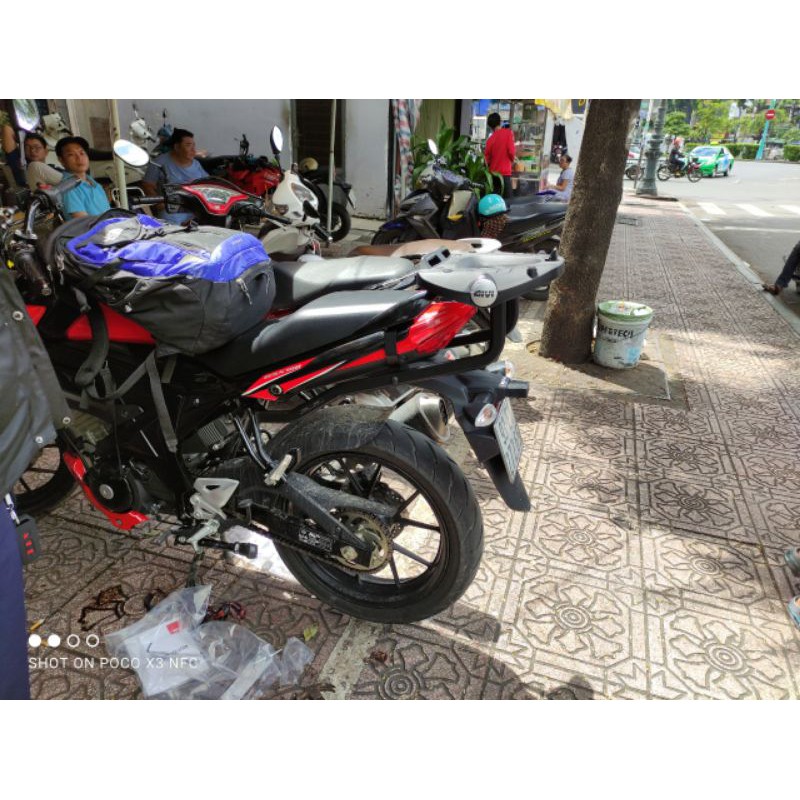 Baga chịu lực GIVI HRV / HRX cho Suzuki GSX Bandit 150 - Chính hãng