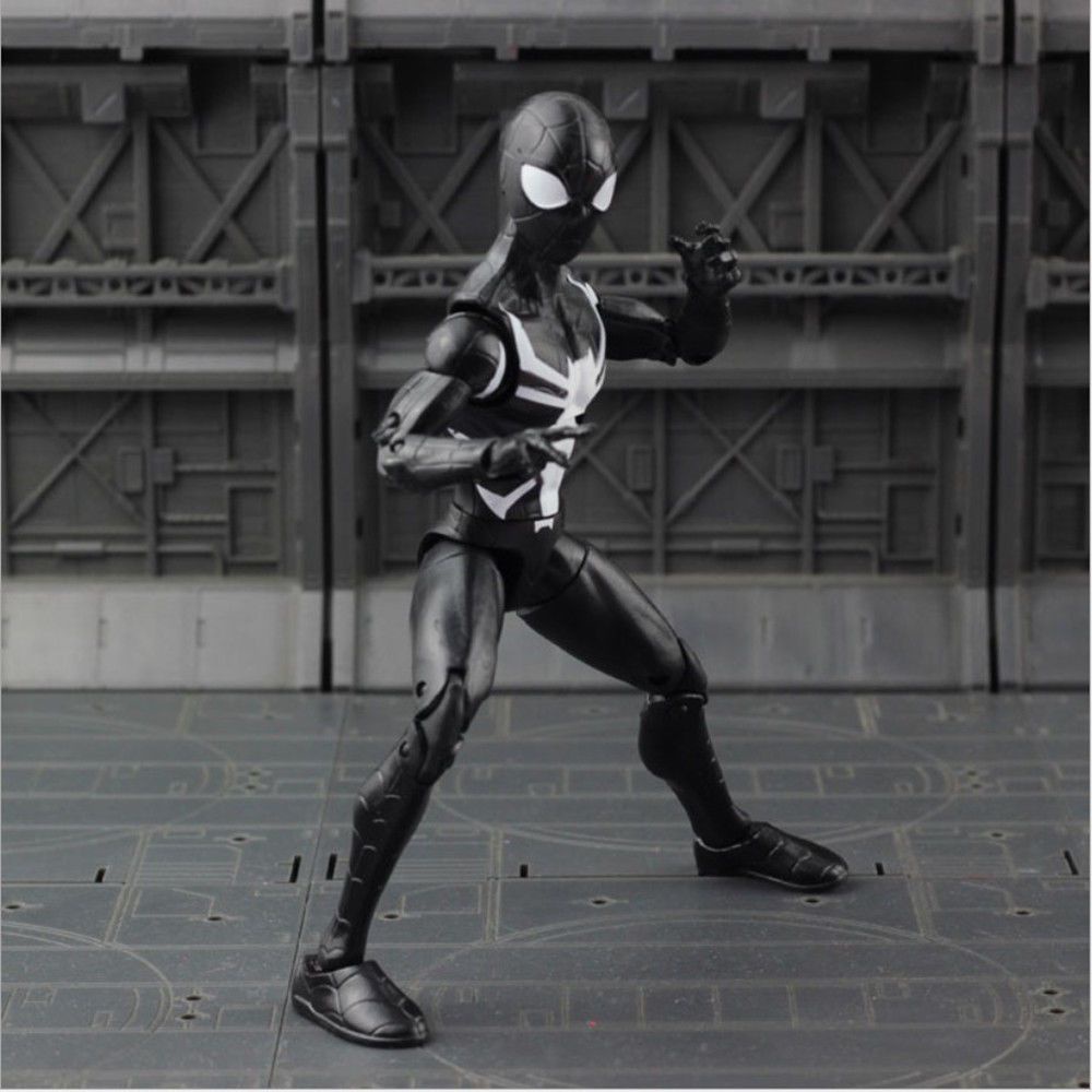 Mô hình Marvel SpiderMan SHF Spider Man Home Coming (F)