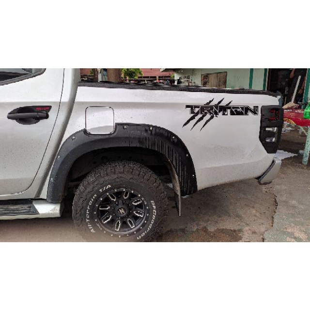Tem UV cao cấp dán xe ô tô Mitsubishi Triton Sticker. Dán xe trắng. Decal chống nước, không bay màu, bong tróc