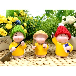 Bộ 4 Tượng Chú Tiểu Áo Vàng đội nón len ( Hình Thật - Video Thật )