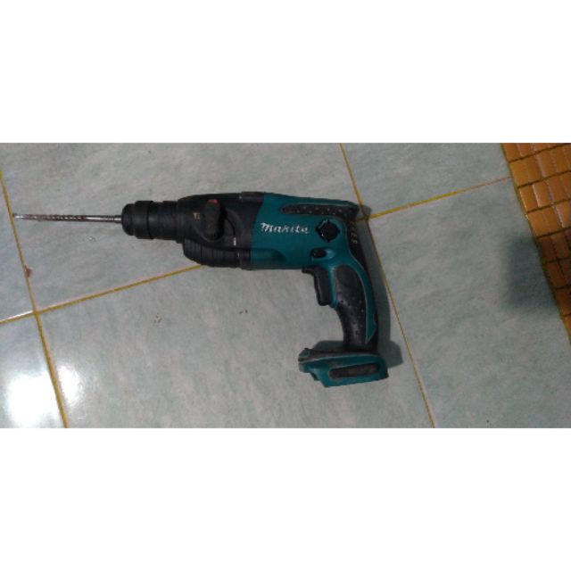 Khoan betong 2 chức năng makita HR162D 14.4v nội địa nhật