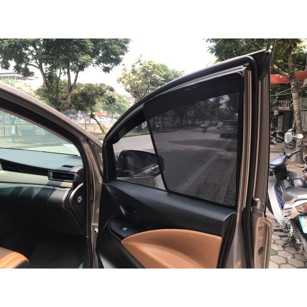 Rèm che nắng ô tô Toyota Cross 2020-2026, che nắng hút nam châm theo xe, bộ 4 cánh. Hàng tốt