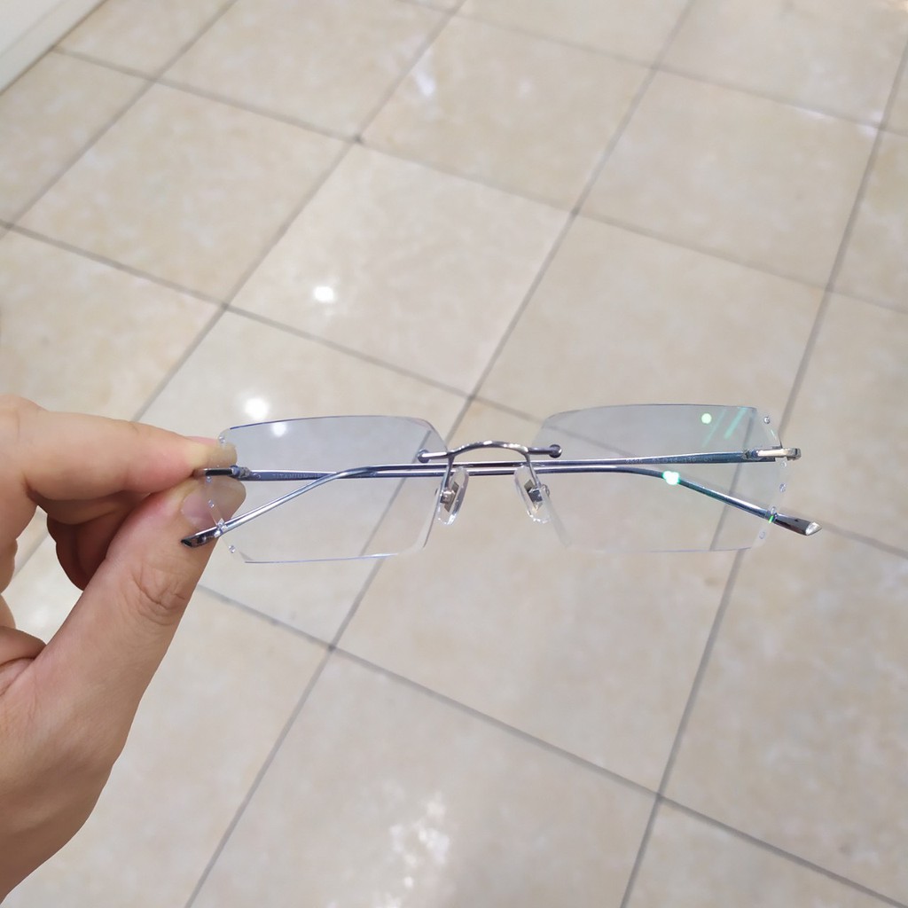 Tròng kính cận màu cao cấp chiết suất 1.61 mr8 chính hãng