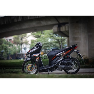 Tem Rời Dán Xe Vario 150 2018 Mẫu Chỉ Cam Trắng Đen Mẫu Mới Cực Độc, Hàng 3 Lớp Chất Lượng Cao .Team Decal