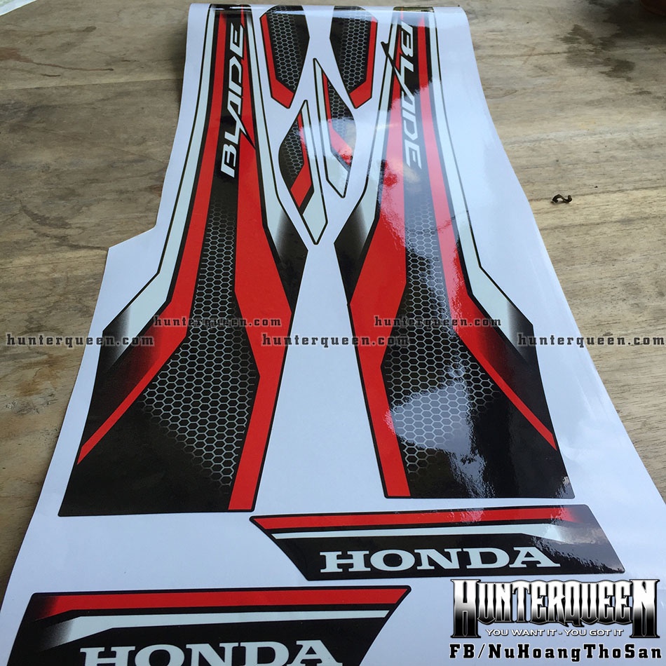 Tem rời dán xe Honda WAVE Blade đen đỏ tổ ong. Mẫu 2022 mới nhất. Decal cao cấp chống nước