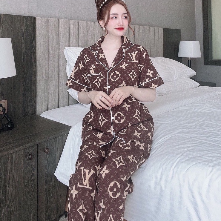Set Bộ Pijama Nữ Cộc Tay Siêu Hot Đồ Bộ Pijama LV Đại Nam Nữ Mặc Bộ Đồ Ngủ  Nam Nữ Lụa Siêu Xinh Q1