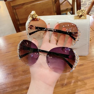 Kính râm nam nữ thời trang 171 oversized tròn đen đính đá cho người mặt to - Bự Store