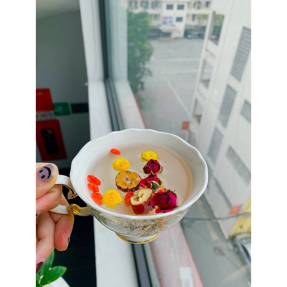 Ảnh Trà giảm cân dưỡng nhan gói 10gr gồm hoa hồng, hoa cúc vàng, táo đỏ, kỷ tử, long nhãn Mộc Hương Sơn 3
