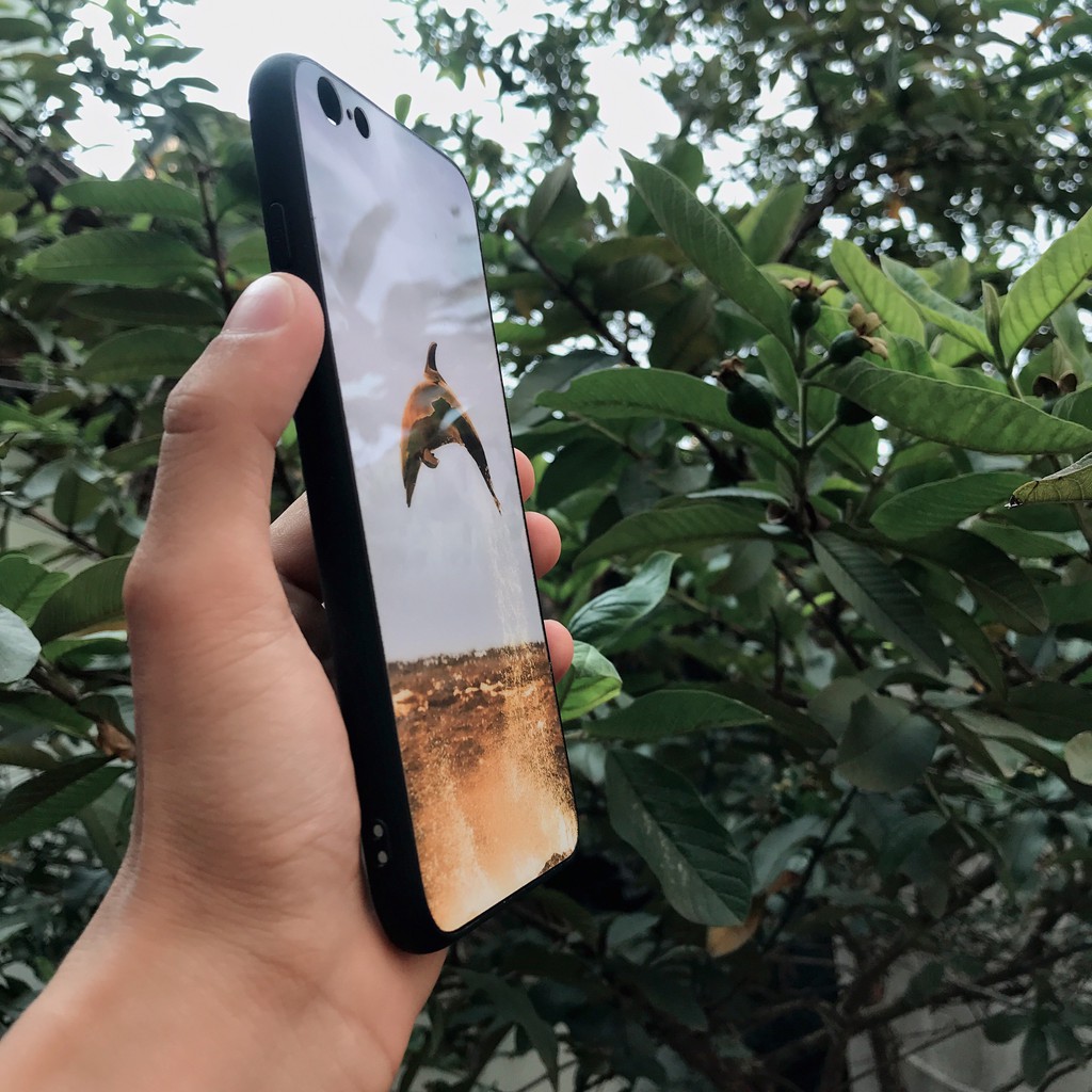 Ốp iphone in hình cực đẹp siêu bền - Cá Heo biển lớn