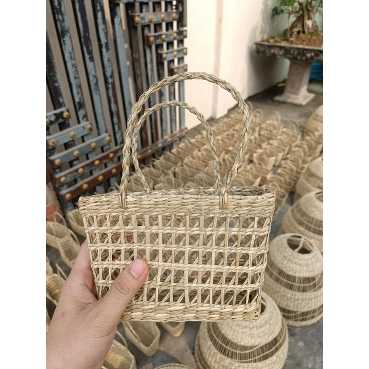 Women's Vintage Woven Straw Bag – Mini, for the Beach – 5