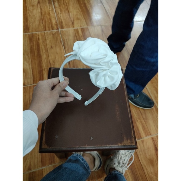 bờm cài tóc cô dâu