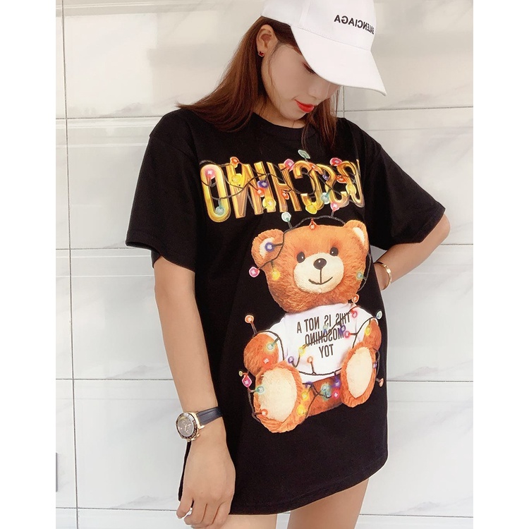 Áo thun nữ fom rộng oversize Moschino Giáng Sinh