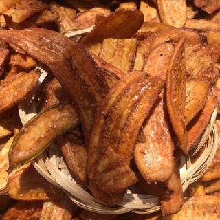 THUYTIENFOOD Chuối Sấy Mè Gừng – Snack Ăn Vặt Dân Dã – Vị Thơm Ngon Lạ Miệng – Túi 200gr/500gr
