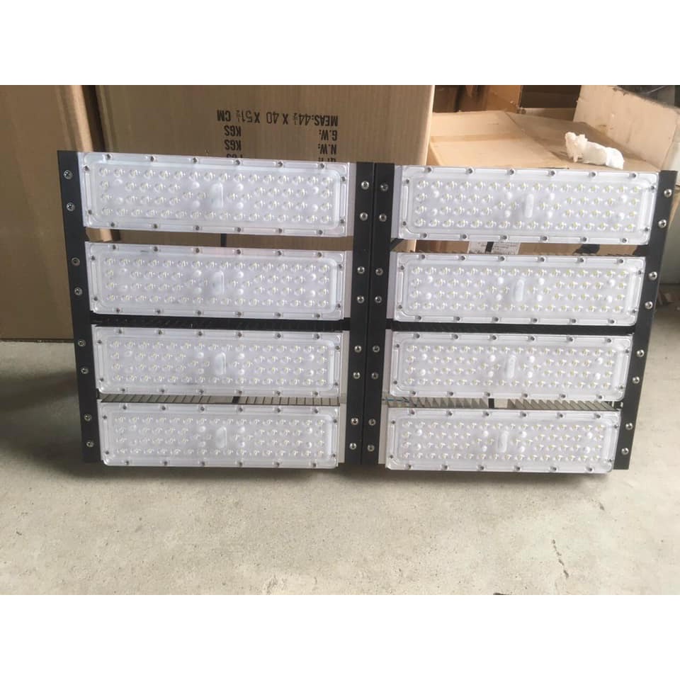 Đèn pha LED module 400w siêu sáng chiếu sân bóng, tennis, cầu lông ...