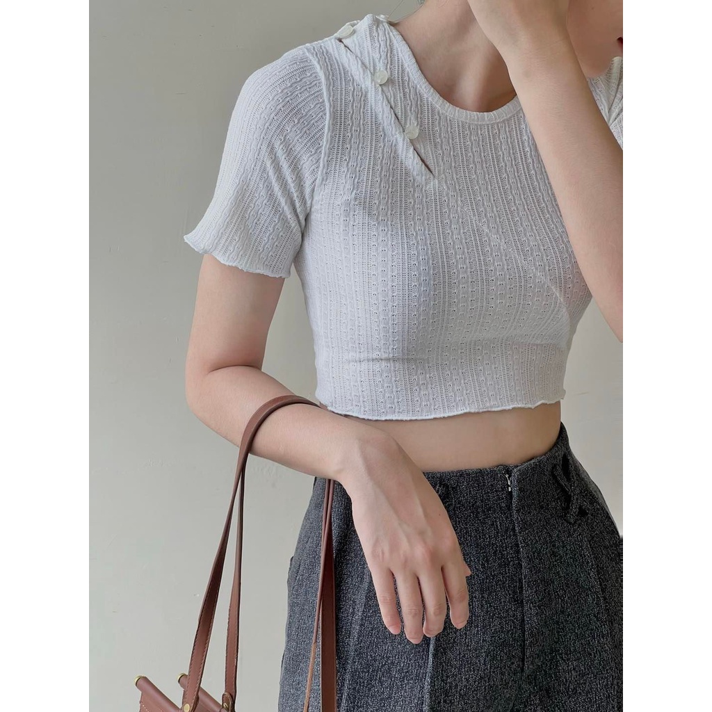 Ảnh Áo croptop thun nút chéo ngực thời trang GAGO màu trắng/ đen GA4165 4166 3