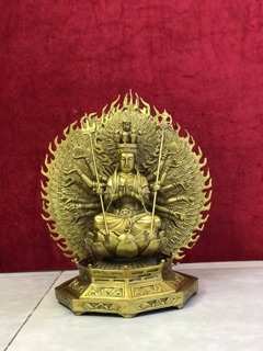 Tượng Chuẩn Đề Phật Thiên thủ thiên nhãn nghìn mắt nghìn tay bằng đồng vật phẩm phong thủy tâm linh trưng bày