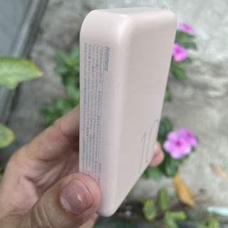 Pin Dự Phòng không dây Remax RPP-65 10000mAh TypeC PD 20W, Magnetic Charge 15W