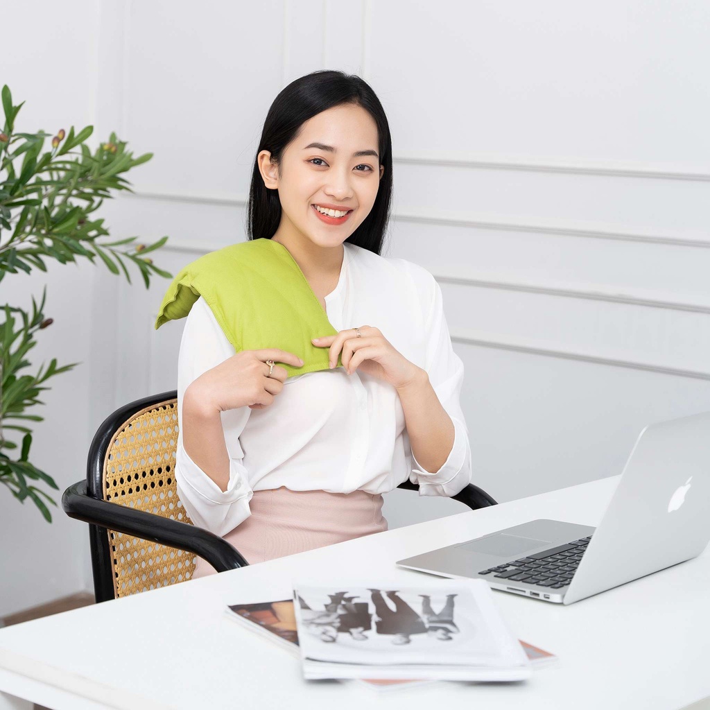 Ảnh Gối Thảo Dược Chườm Nóng Giảm Nhức Mỏi Lưng, Cổ Vai Gáy Hapaku, Thư Giãn Toàn Thân 2