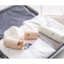 Lọ chiết mỹ phẩm dầu gội kèm lược và cốc đa năng nhỏ gọn B2
