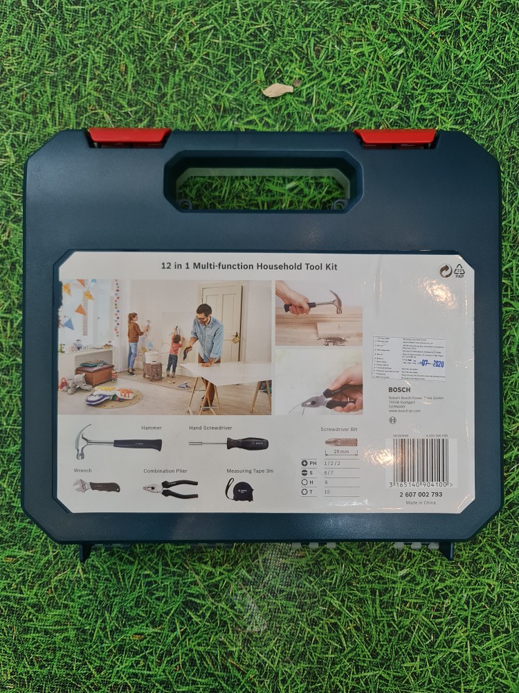 Các dụng cụ trong bộ Bosch 12 món