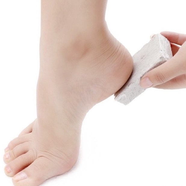 Đá Chà Gót Chân Chiết Xuất Đá Bọt Biển Thiên Nhiên Kai 32059 000HB0306 (1 Bịch/1 Đá)