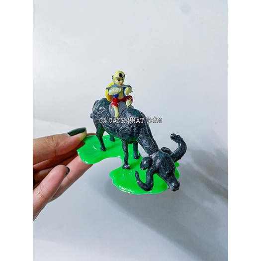 CHÚ TIỂU CỞI TRÂU BẰNG NHỰA TRANG TRÍ BỂ CÁ NON BỘ 6CM