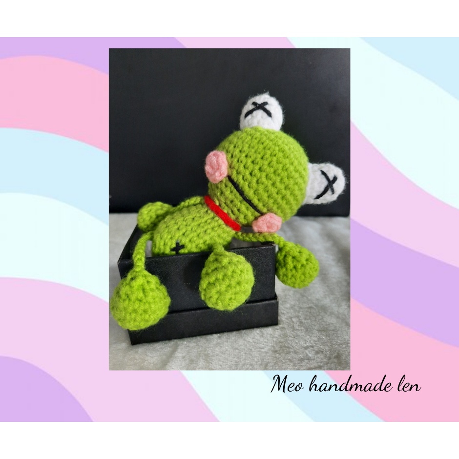 Móc khóa chú ếch vô tri, bất lực - Handmade len - Amigurumi - crochet (có chuông)