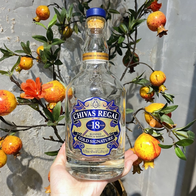 Vỏ chai rượu bằng thuỷ tinh để trưng bày Chivas 18 Jack Daniel’s