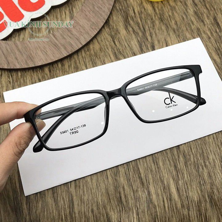 Kính cận có độ theo yêu cầu CKC V132