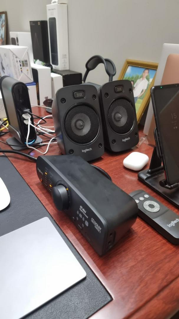 Loa vệ tinh Logitech Z906