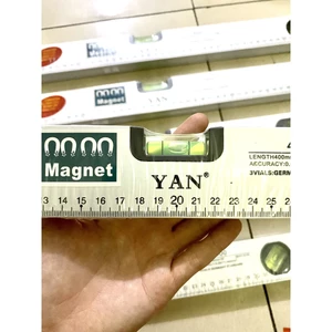 Thước thủy có nam châm hít Yan 40 50 60cm