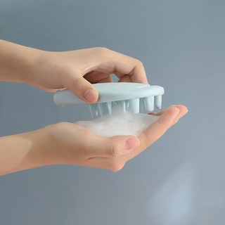 Bàn chải massage đầu silicon mềm mại giúp thư giãn da đầu 88280