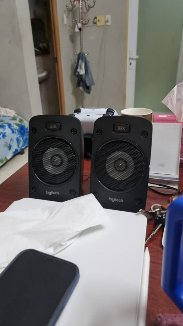 Cụm loa Logitech Z906