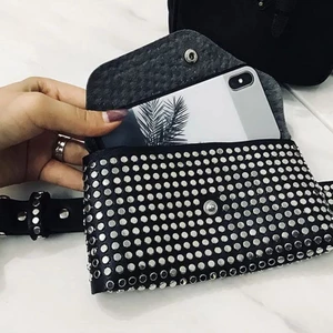 Túi đeo thắt lưng thiết kế nhỏ gọn sang trọng cho nữ