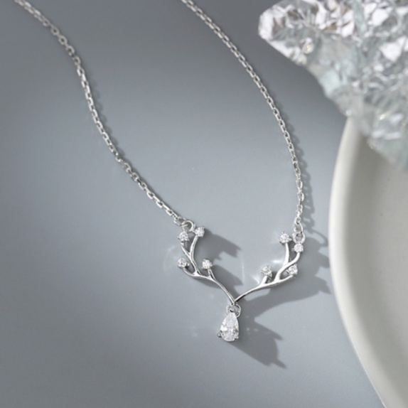 Dây chuyền nữ mạ bạc 925 thiết kế sừng nai đính đá lấp lánh chính hãng cao cấp trang sức CINLA DC012