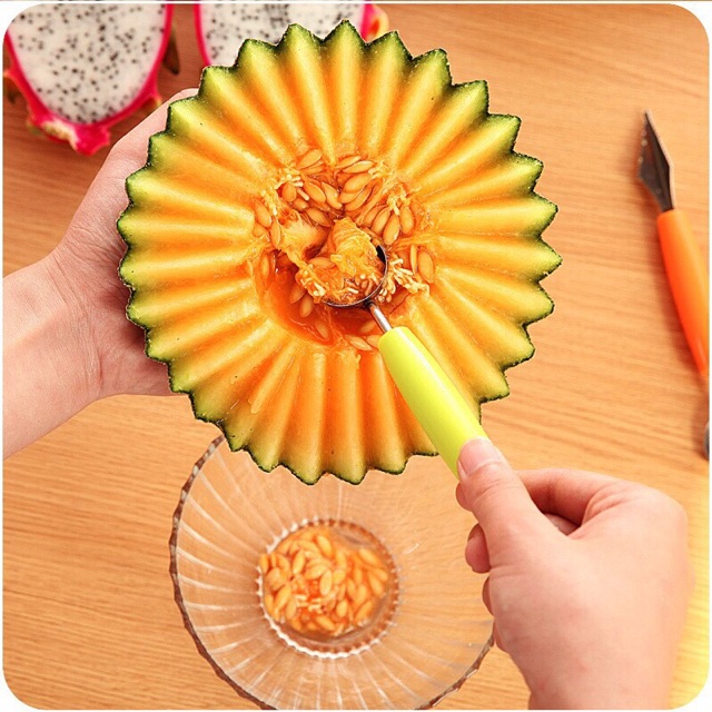 Tỉa nạo tạo hình hoa quả 2 đầu cho bé