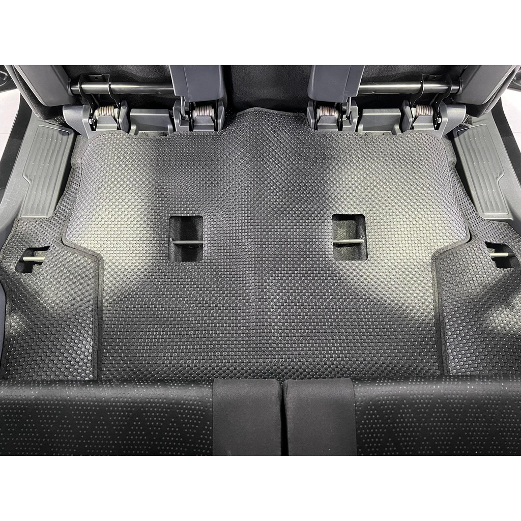 Thảm lót ô tô KATA cho xe Toyota Veloz Cross (2022-2025) - Khít với sàn, Chống trơn, Không mùi, Không ẩm mốc