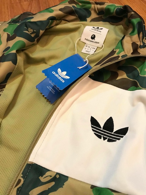 Ao khoac Adidas x Bape