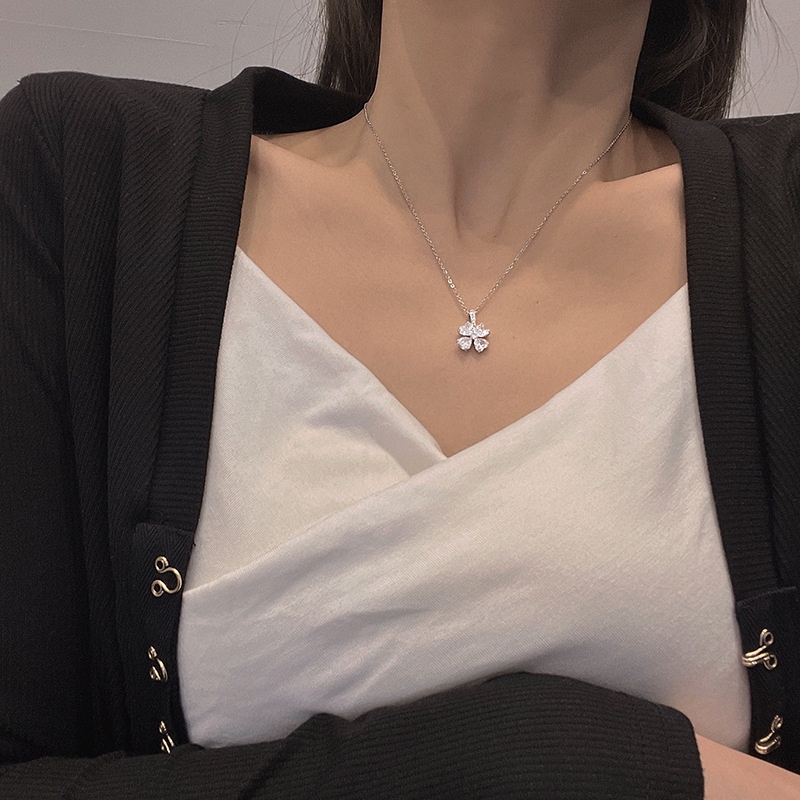 Vòng cổ Mạ Bạc Mặt Hoa Đính Đá Zircon Đơn Giản