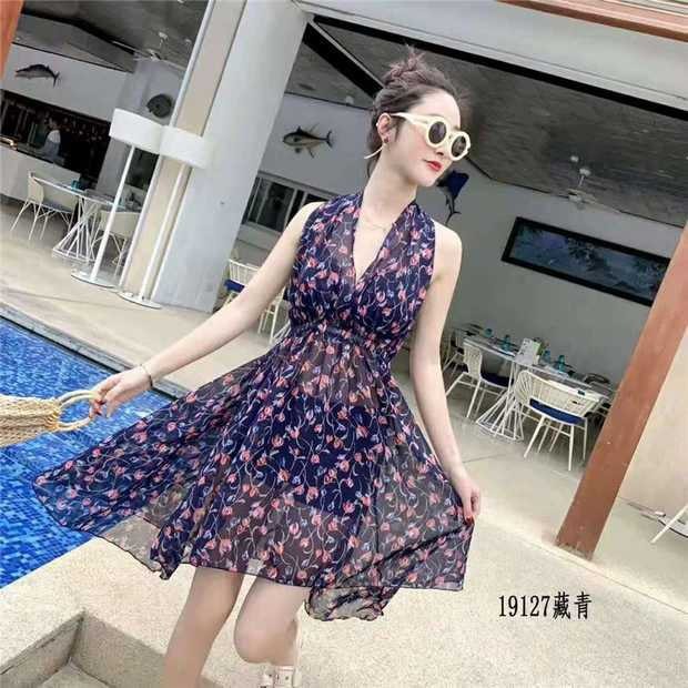 (XẢ LỖ )Set bikini có áo nâng ngực váy choàng ngoài họa tiết siêu xinh