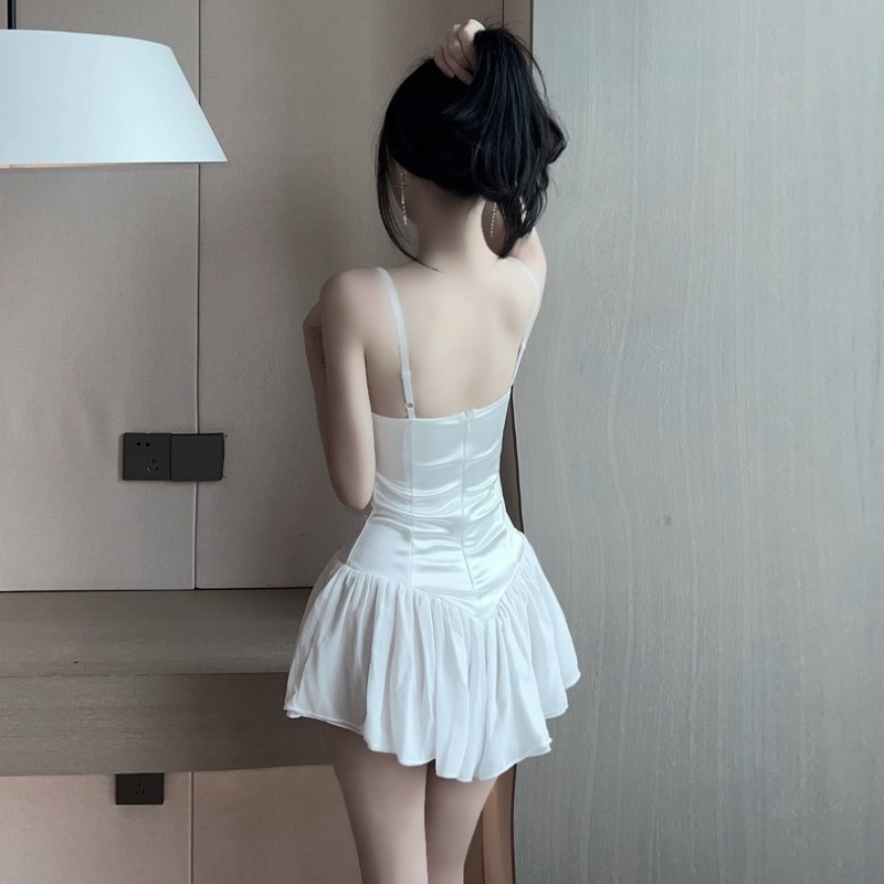 Pure Desire Đầm Hai Dây Cổ Sâu Nhỏ Ôm Eo Bất Đối Xứng Quyến Rũ Ngọt Ngào Cho Nữ