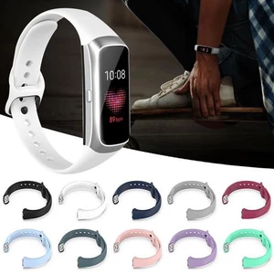 Dây đeo silicone kiểu dáng thể thao thời trang cho đồng hồ thông minh Samsung Galaxy Fit SM-R370