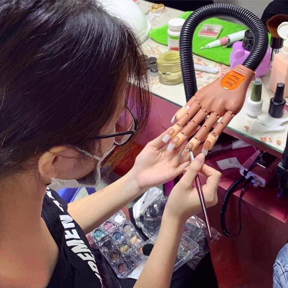 Bàn tay khớp học làm nail chuyên dụng - loại có khớp ngón tay cử động linh hoạt (tặng kèm 100 móng giả)