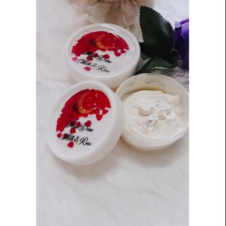 Mặt nạ tươi sữa và hoa hồng Handmade