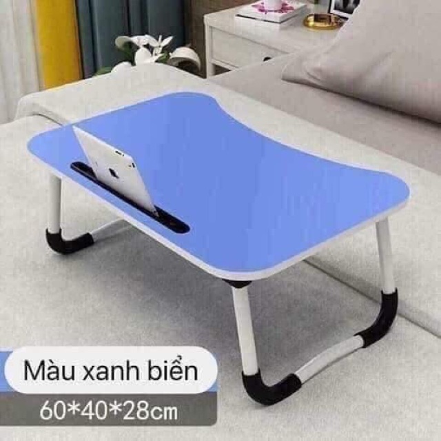 Bàn học có khe cắm ip 100k giảm còn 79k